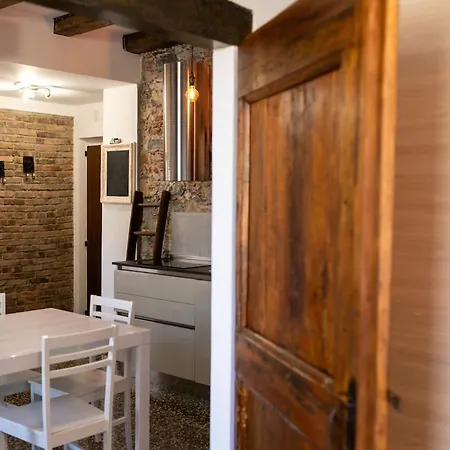 Apartment Casa Nelly -free Parking In The Blu Area *