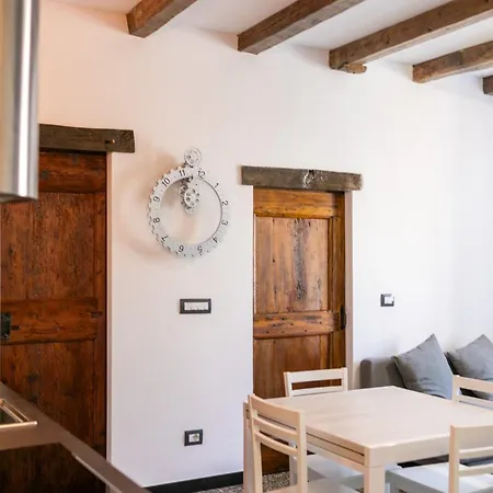 Casa Nelly -free Parking In The Blu Area Apartment Genoa