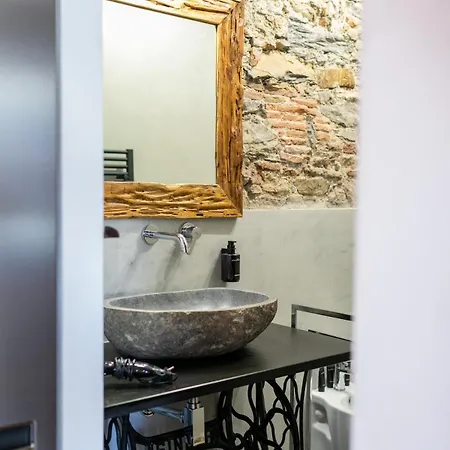 Apartment Casa Nelly -free Parking In The Blu Area *